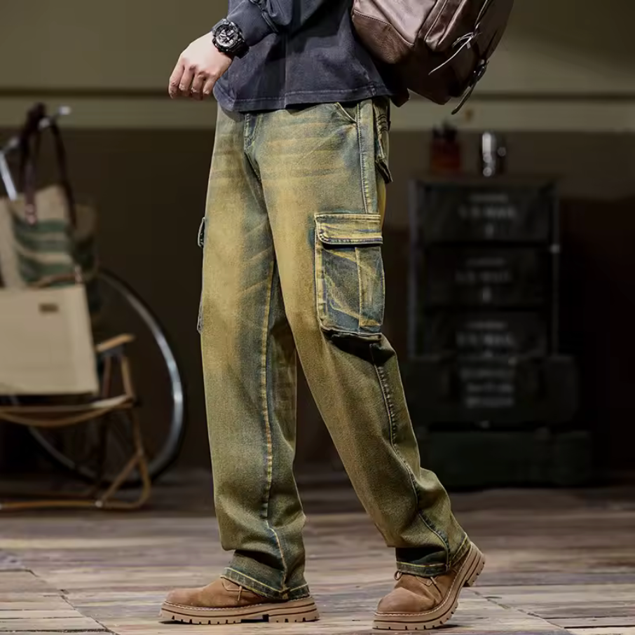 COMFORTABLE CARGO JEANS