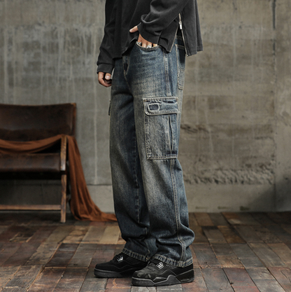 MULTI-POCKET CARGO JEANS