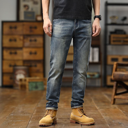 CLASSIC SLIM STRAIGHT JEANS