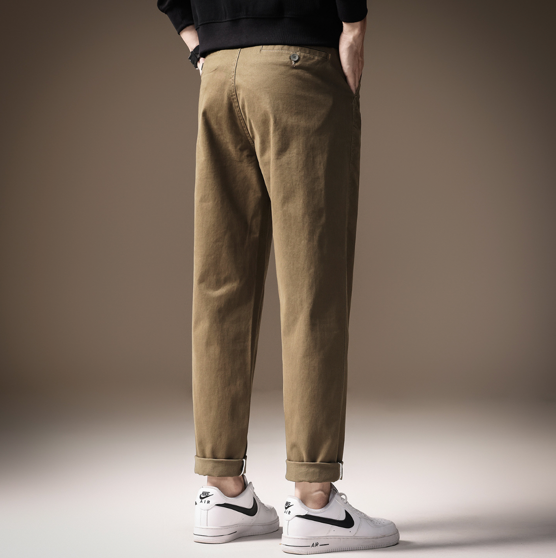 HIGH-END CASUAL TROUSER