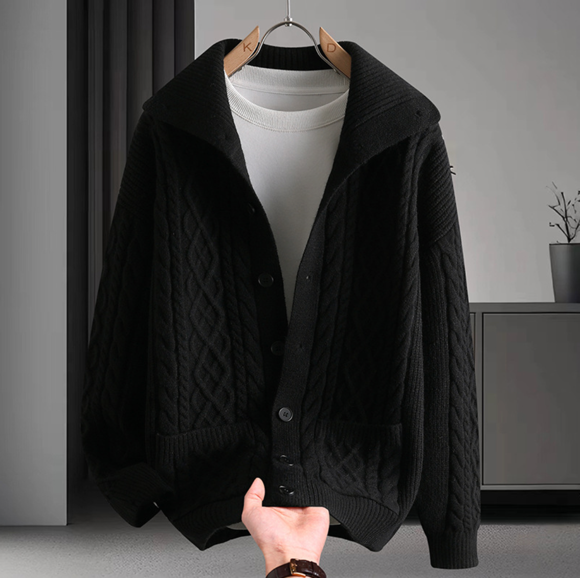 CLASSIC KNIT CARDIGAN