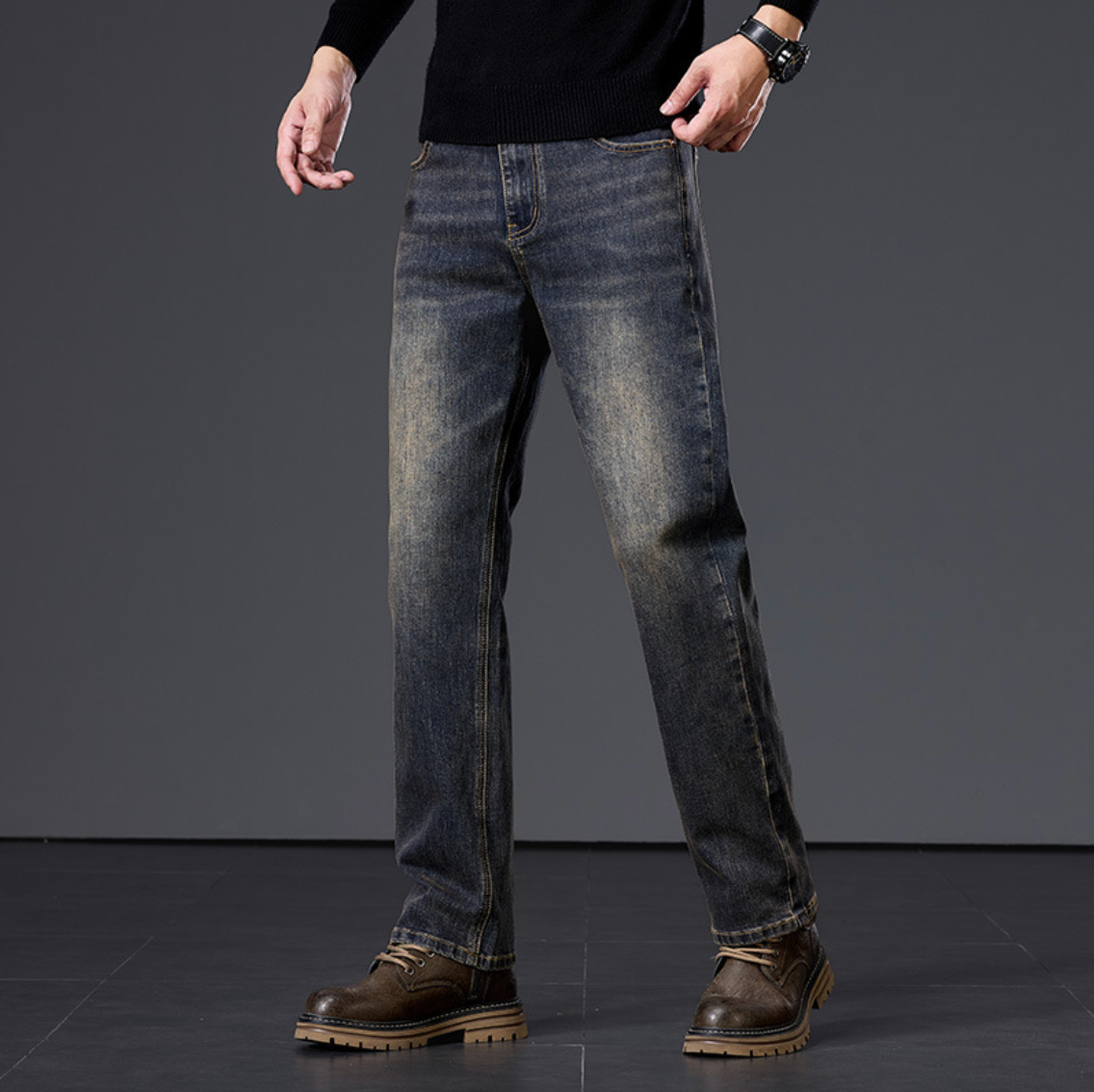 CASUAL STRAIGHT JEANS