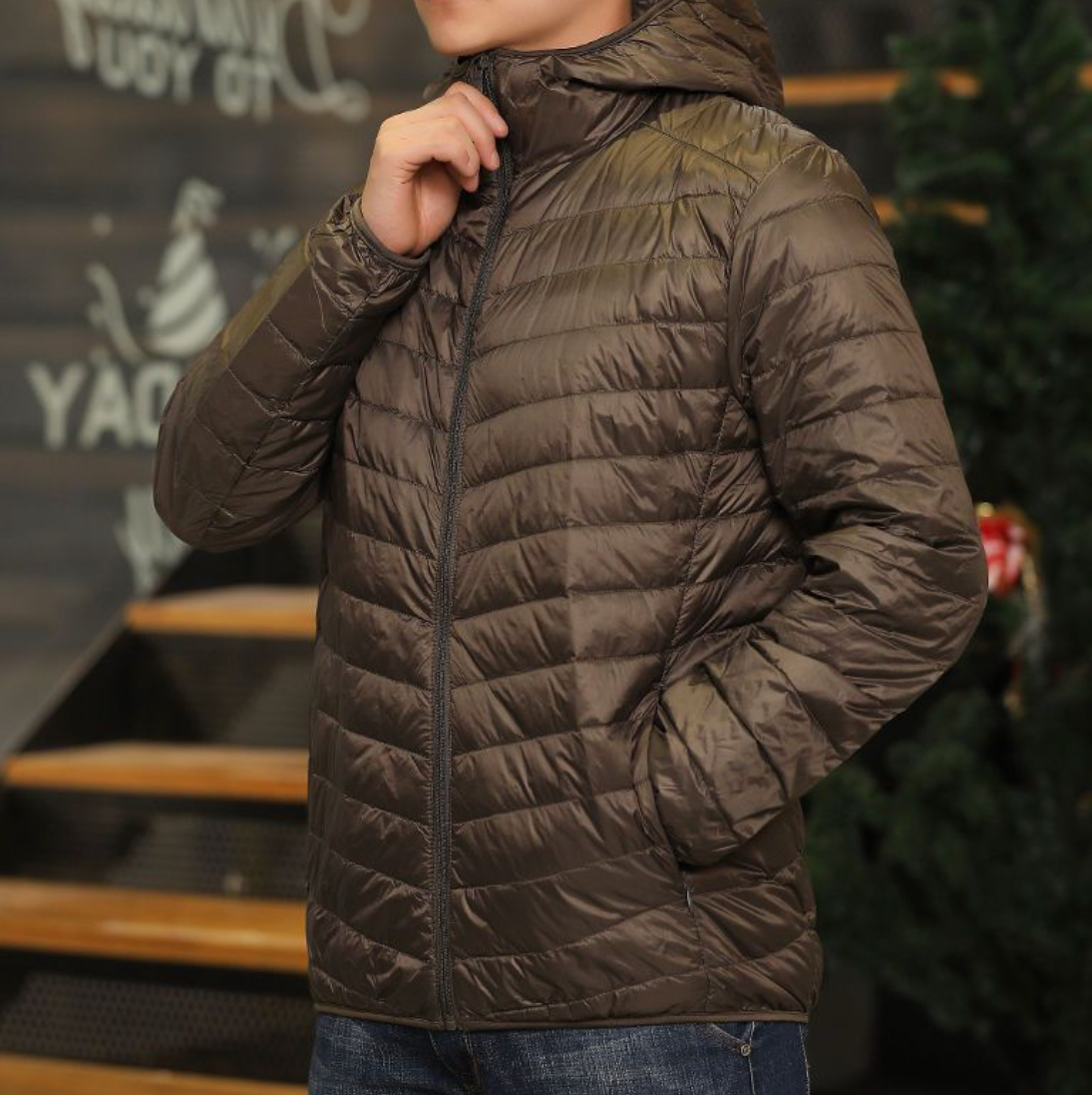 FEATHERWEIGHT HOODED DOWN JACKET